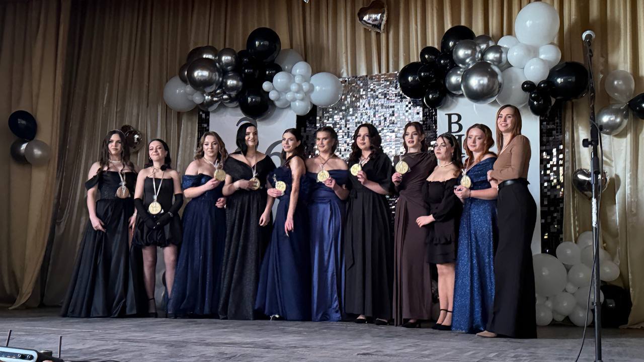 You are currently viewing Випускний вечір: «Життю виходимо назустріч!»